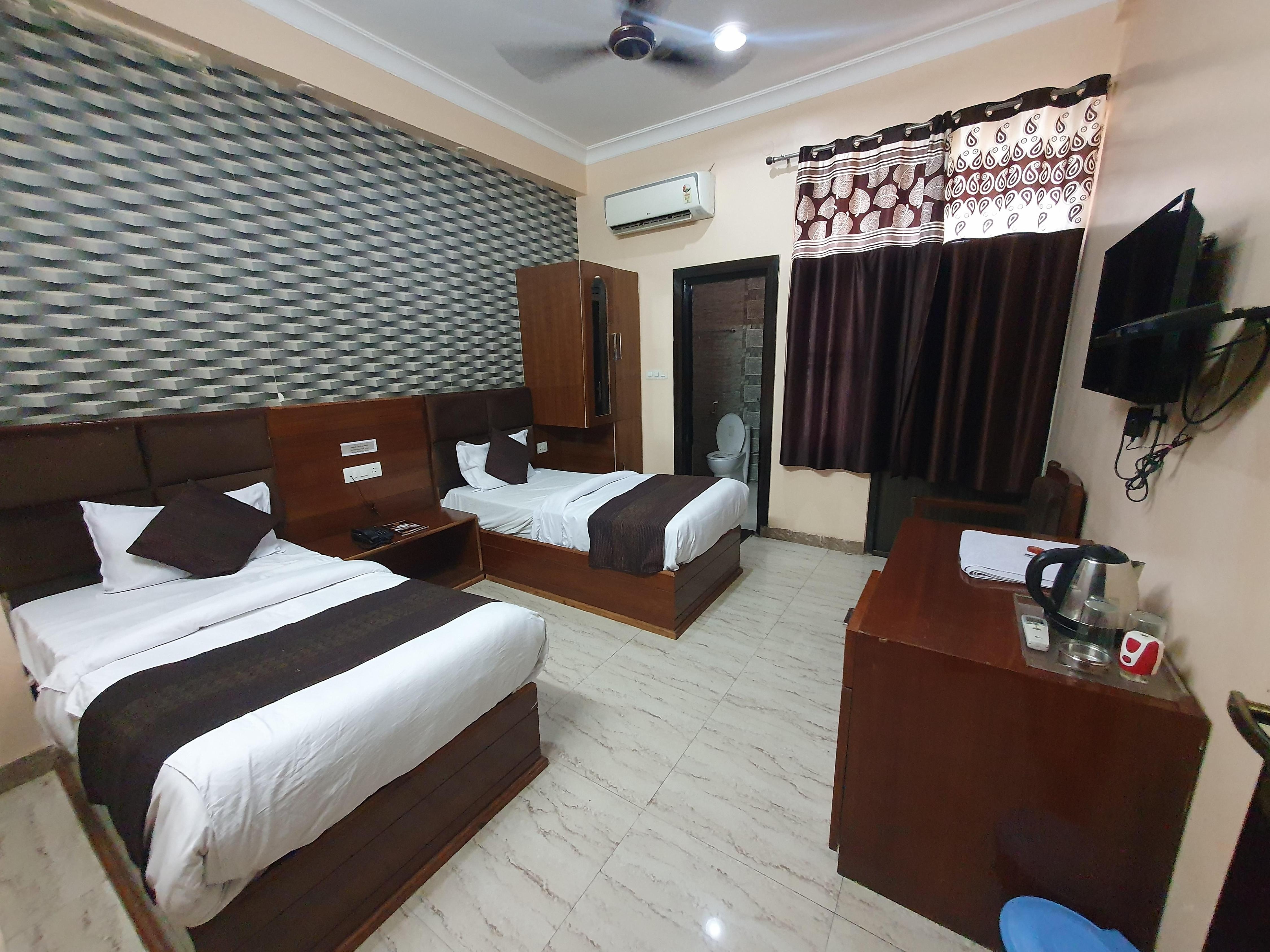 Hotel Highway, Udhampur - Tap to explore photos