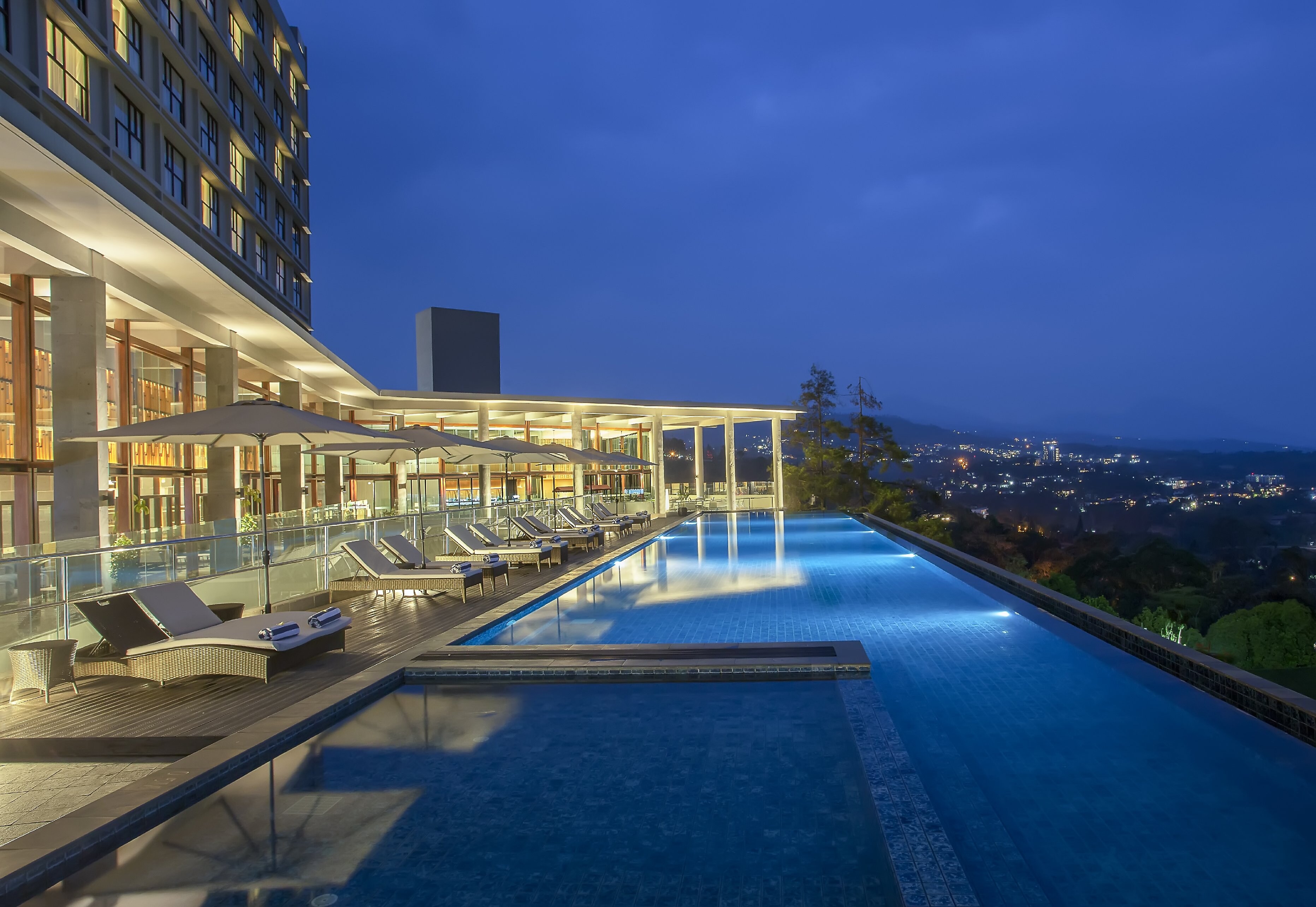 Swiss-Belresort Dago Heritage Bandung - Tap to explore photos