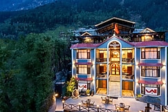 Woodstock Inn ( 800 mtrs from Mall Road ), Manali