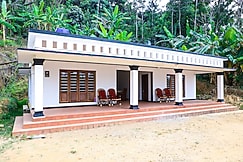 Grace Waters, Munnar