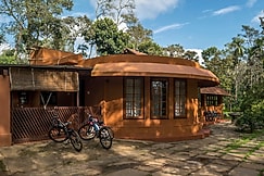 Brindavan Estate Homestay| Rooms & Pool, Coorg