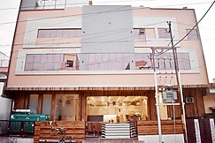 Hotel Uma Palace, Gorakhpur