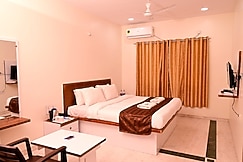 HOTEL DAKSH, Pune