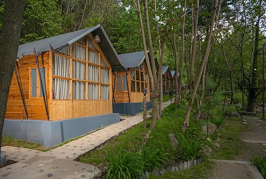 Maple Outhomes | Cafe & Seasonal Pool