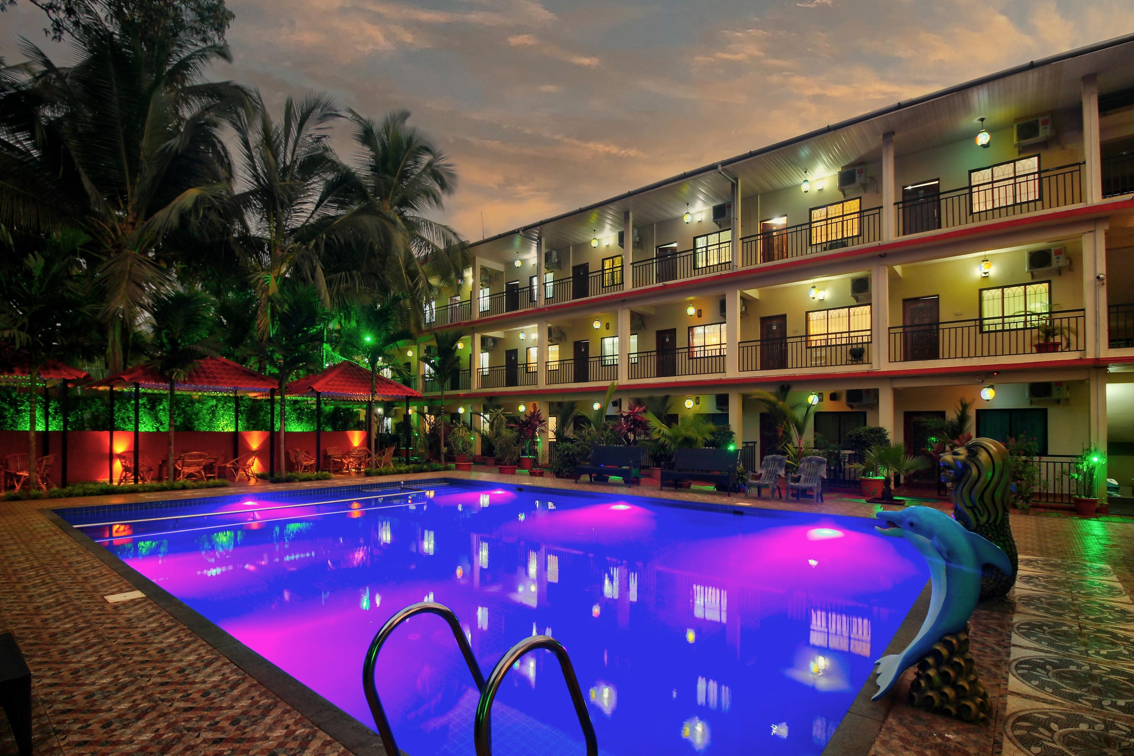 Shrikrishna Premium Rooms Goa | Balcony & Common Pool
