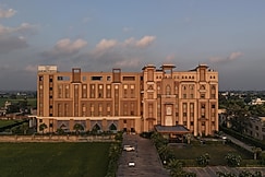 Geeta Sarovar Portico, Panipat, Karnal