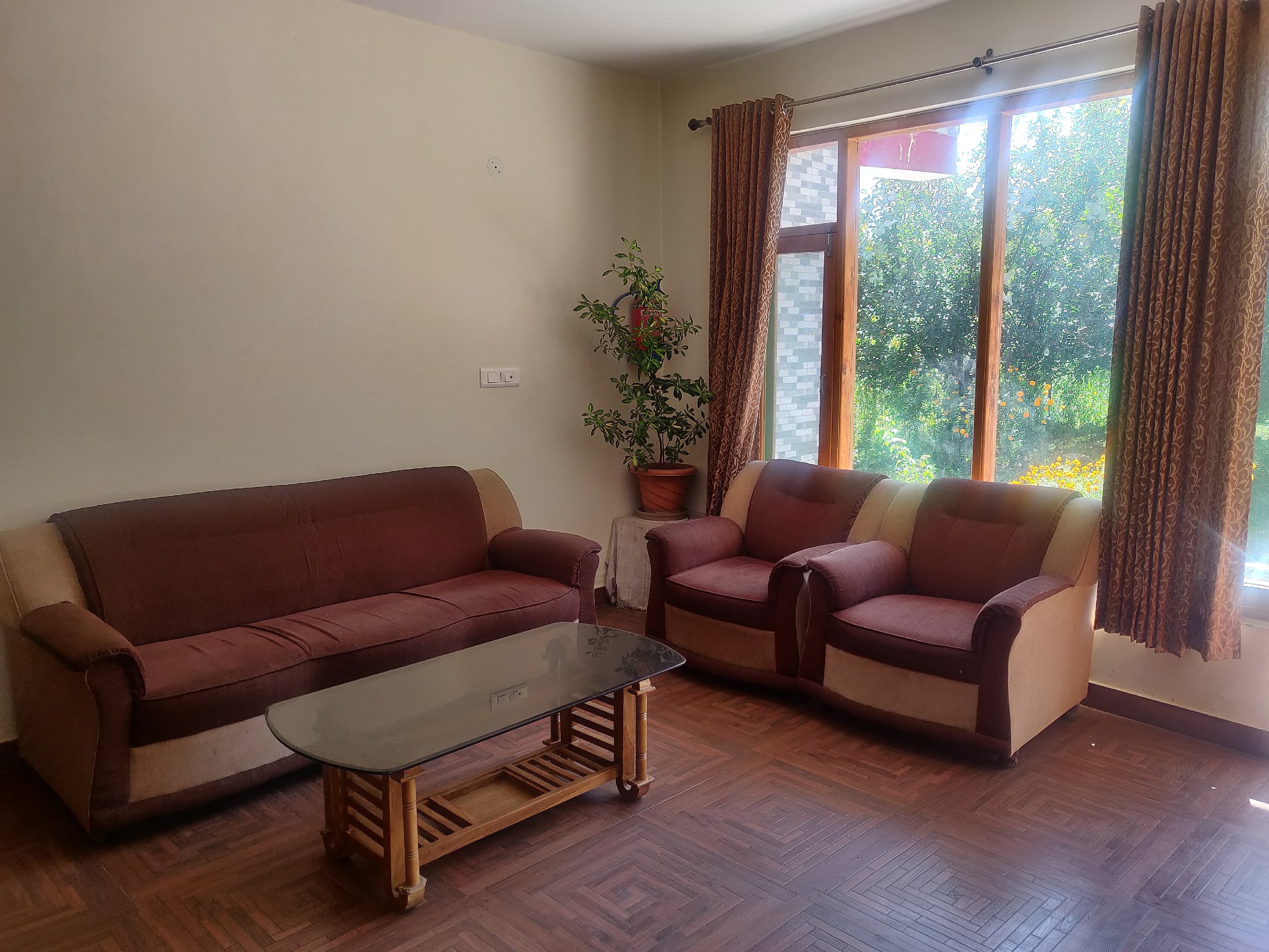 Jack Hill Manali | Rooms & Suites - Tap to explore photos