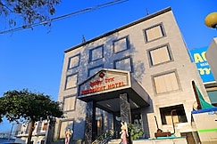 President Hotel and Restaurant, Batala