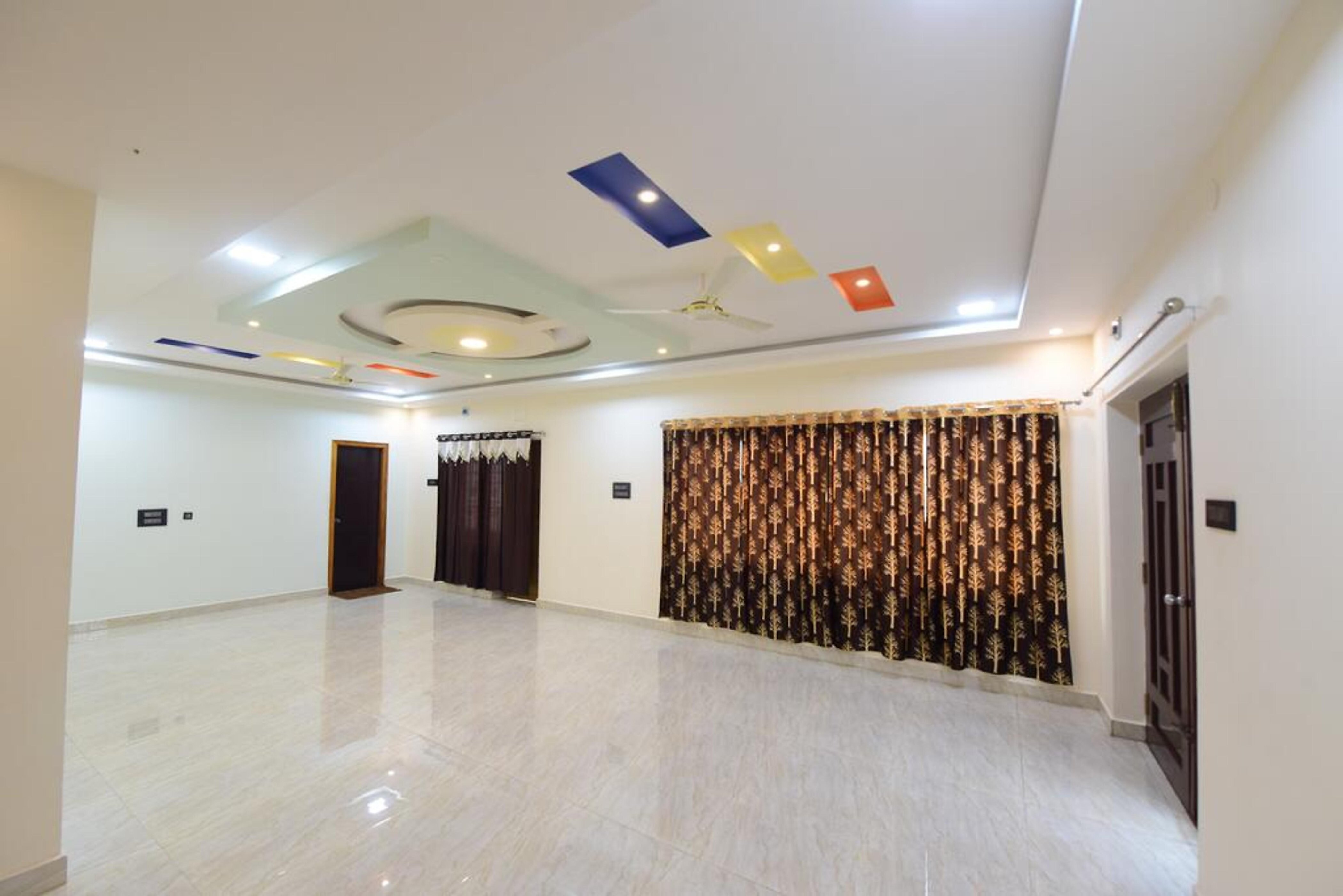 Sree Homestay An Unit Of Sree Service Apartments - Tap to explore photos