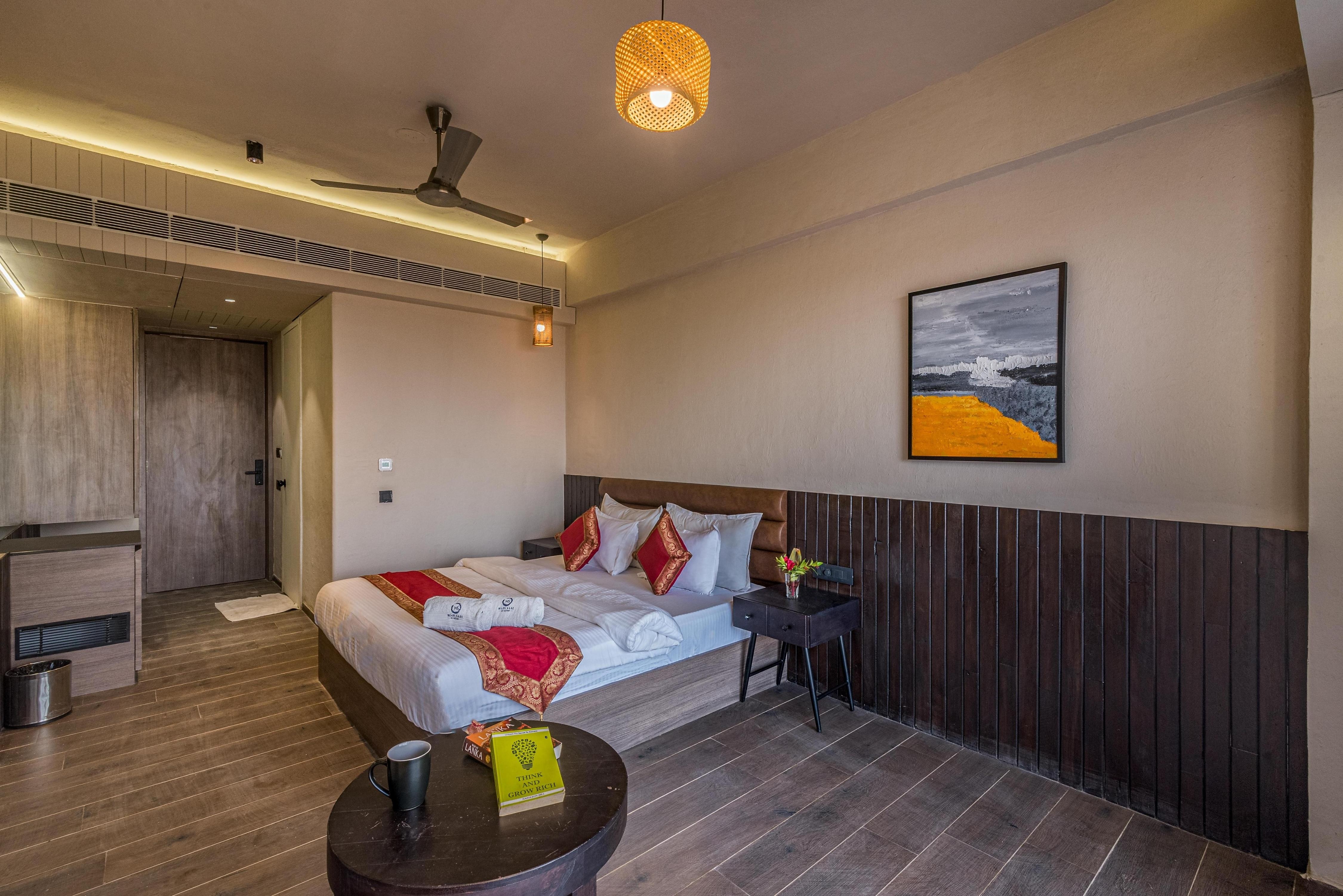 KING ROOM 1