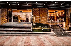 Hotel The Downtown, Kanpur