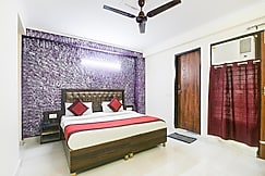 The River Front Hotel, Delhi