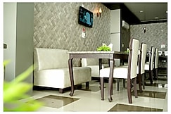 HOTEL VIRAJ INN DHAKOLI ZIRAKPUR, Zirakpur