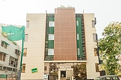 Hotel Mayur C R Park - Greater Kailash New Delhi, Delhi