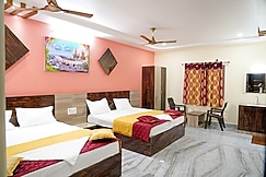 Devansh Bhanu Residency DBR | Rooms & Cafe, Tada