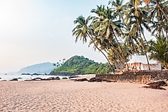 Soneca Cola Beach | Your Beach stay, Goa