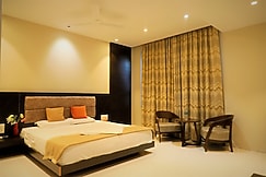 Hotel Rest Inn, Akluj