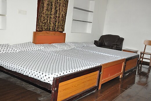 WHITE HOUSE ANANDAGIRI
