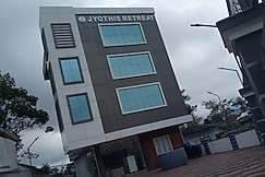 Jyothis Retreat, Chittur