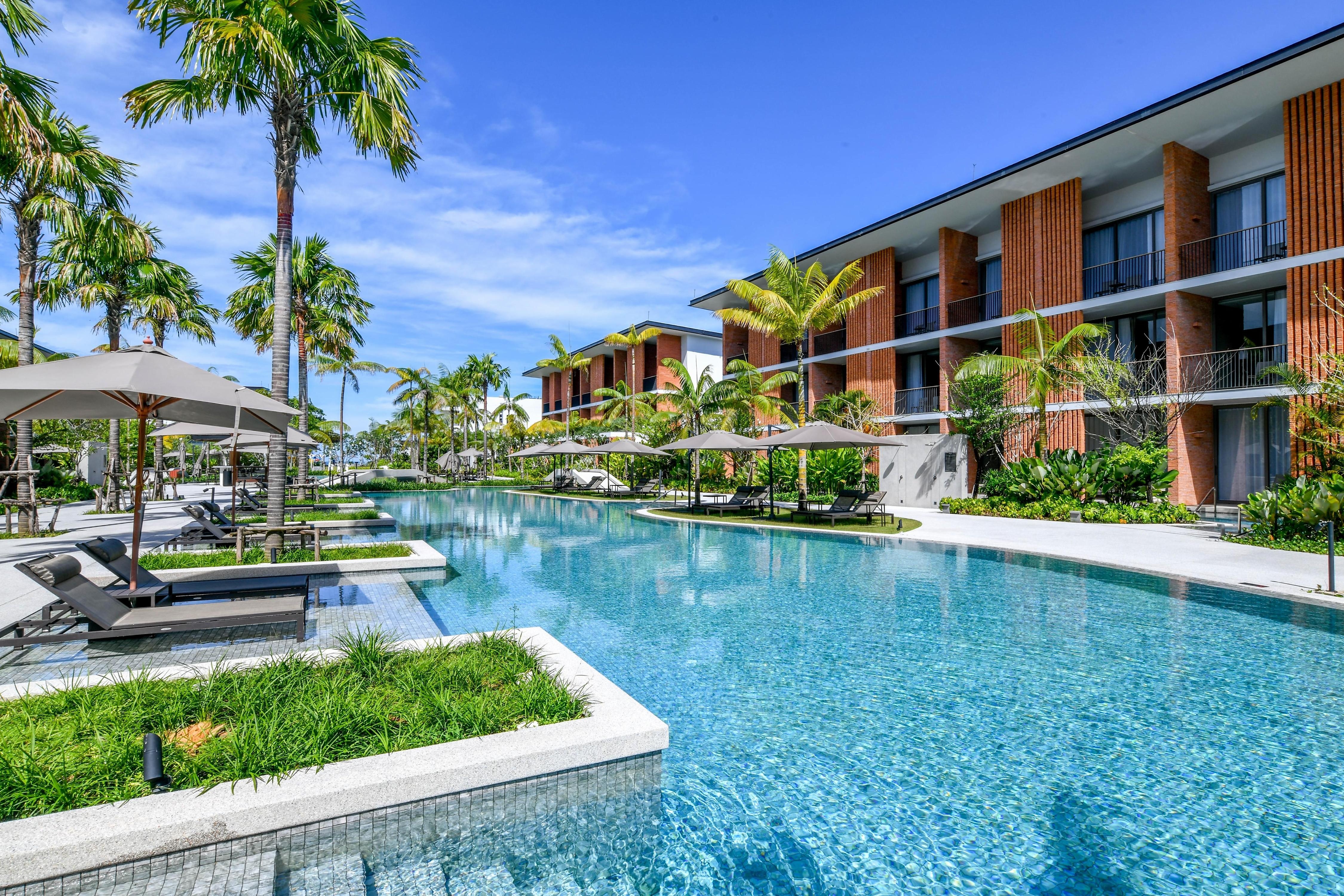 Pullman Khao Lak Resort - Tap to explore photos