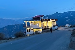 Grand Kailash View | Mountain-view Rooms, Khajjiar