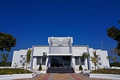 Hotel Hill View, Halol