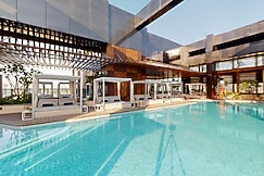 DoubleTree by Hilton Dubai M square Hotel & Residences, Dubai