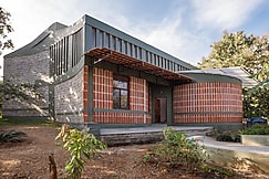 Jadecaps | Rustic Farm Stay with a Pool, Bangalore