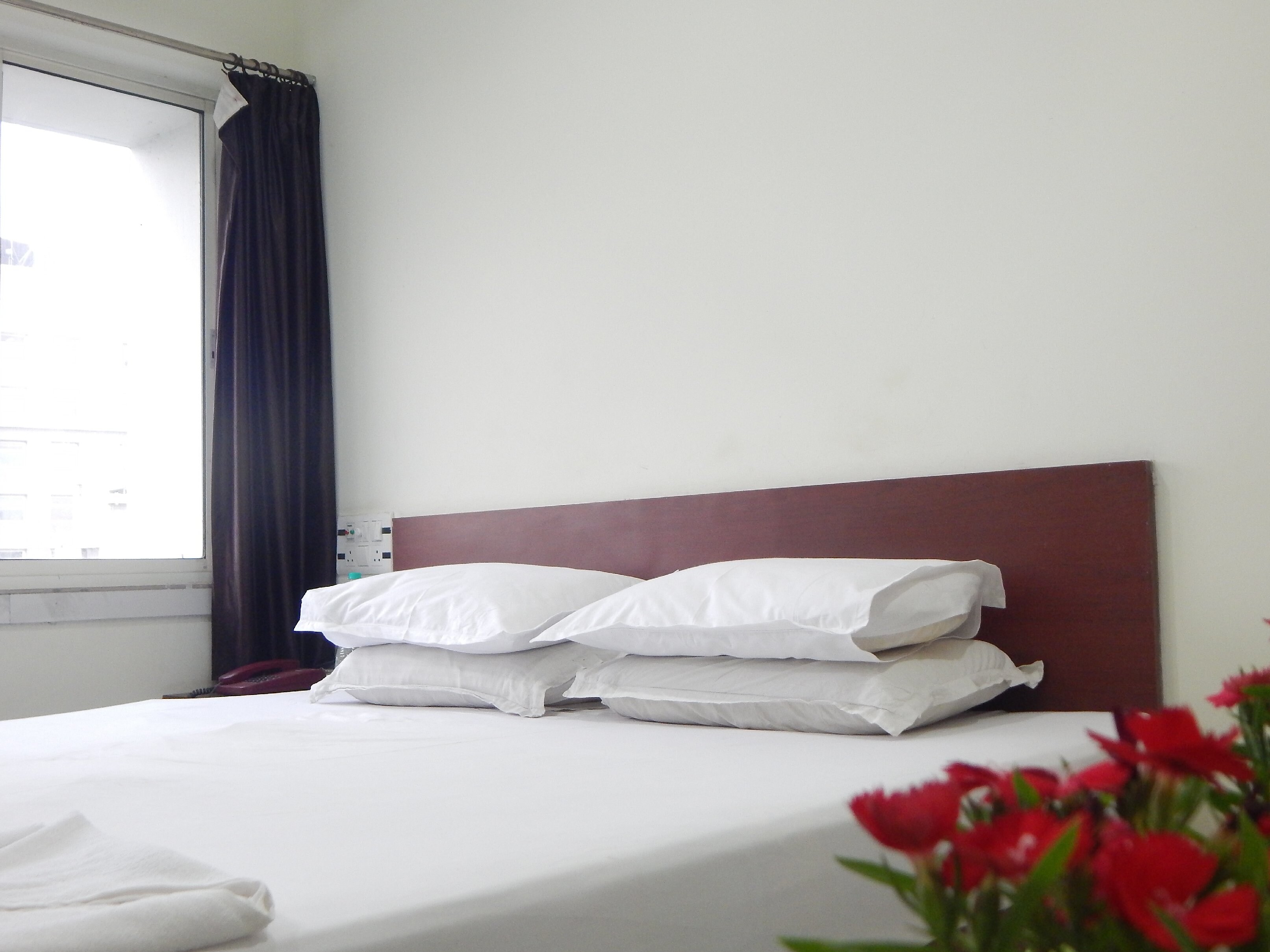 NK Guest House Kolkata - Tap to explore photos