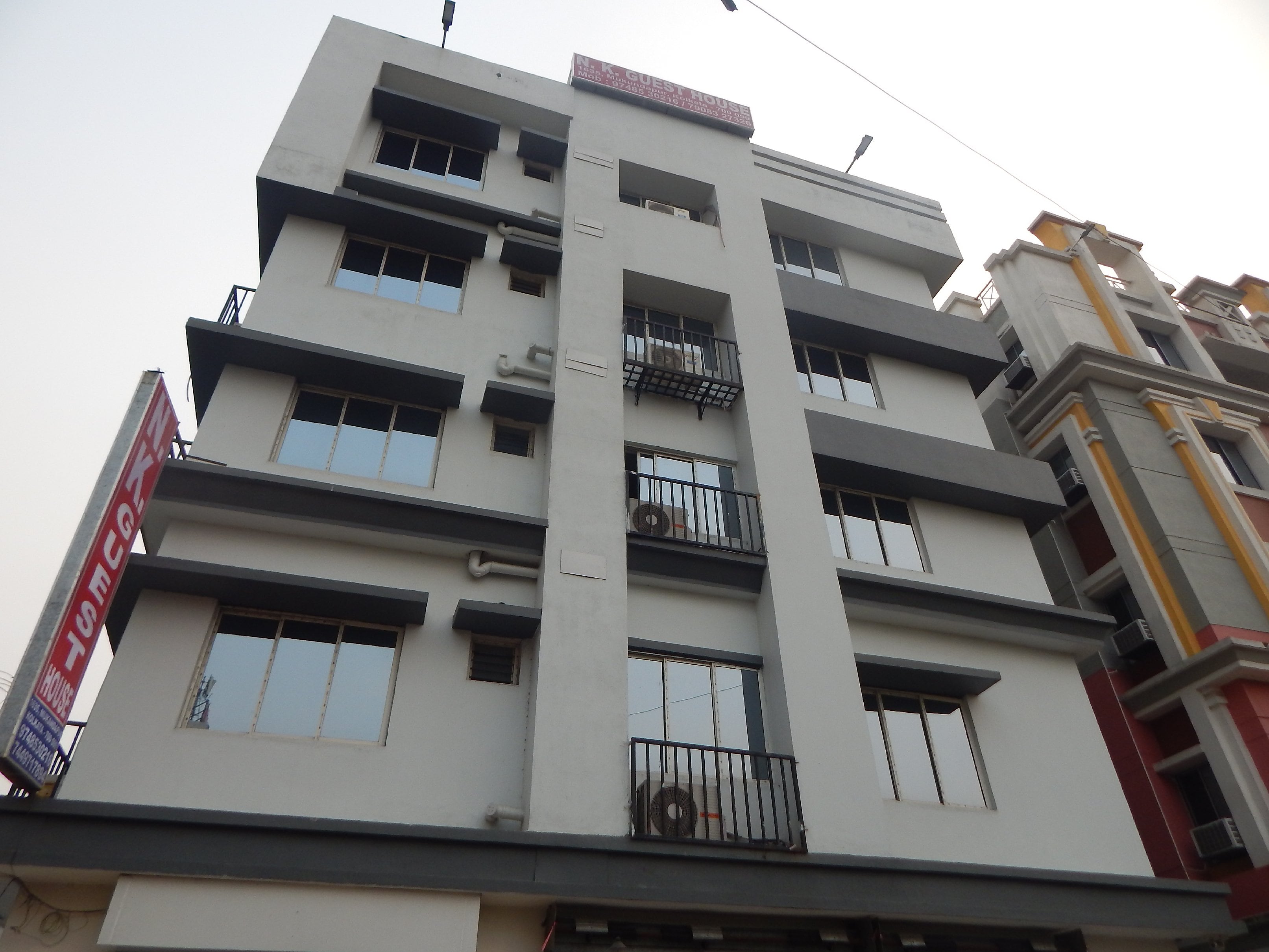 NK Guest House Kolkata - Tap to explore photos