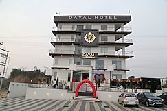 Dayal Hotel, Bangana