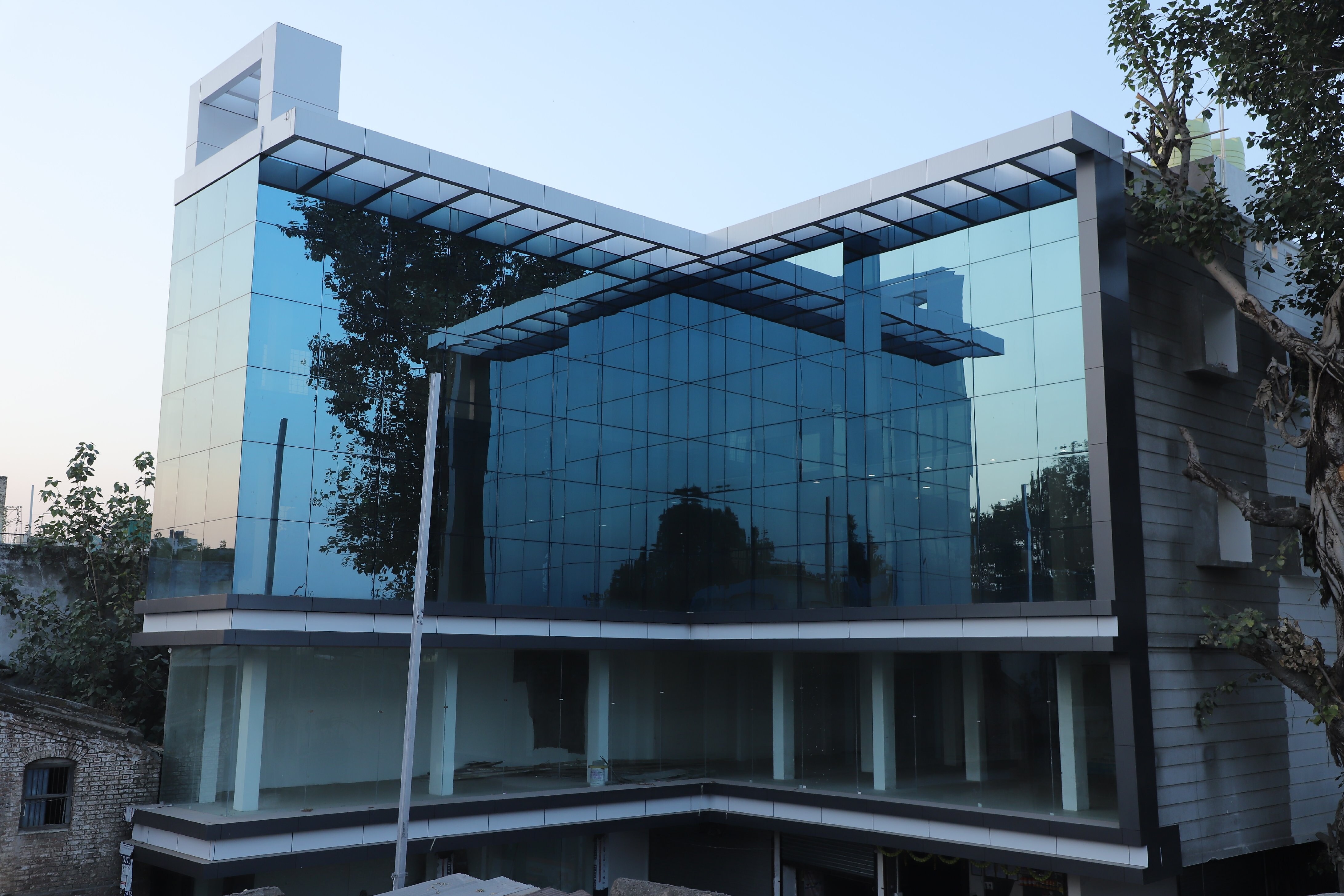 HOTEL VIVEKANAND SUITES WANI - Tap to explore photos