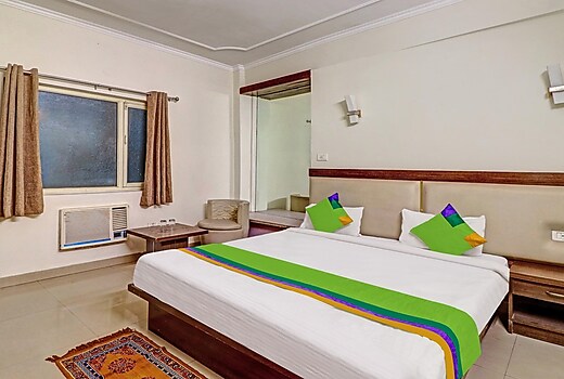 Hotel Purple Orchid