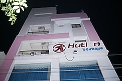 Kubera Service Appartments, Karur