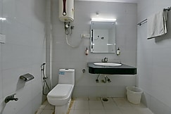 Hotel Oxygen La Vida Inn, Noida
