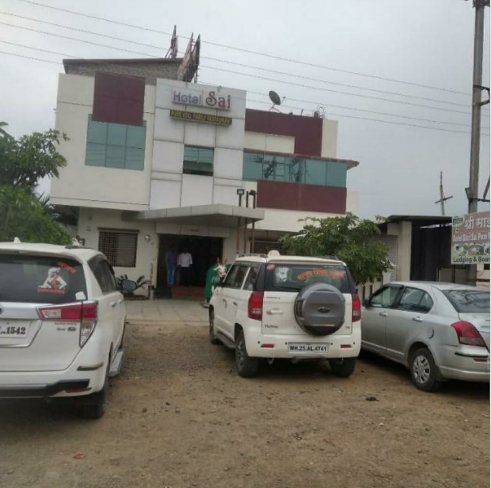 Hotel Shri Sai - Tap to explore photos