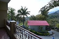 Bharat Resort, Dehradun