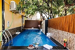 Yellow Private Pool Villa - 3BHK | Caretaker | Wifi, Goa