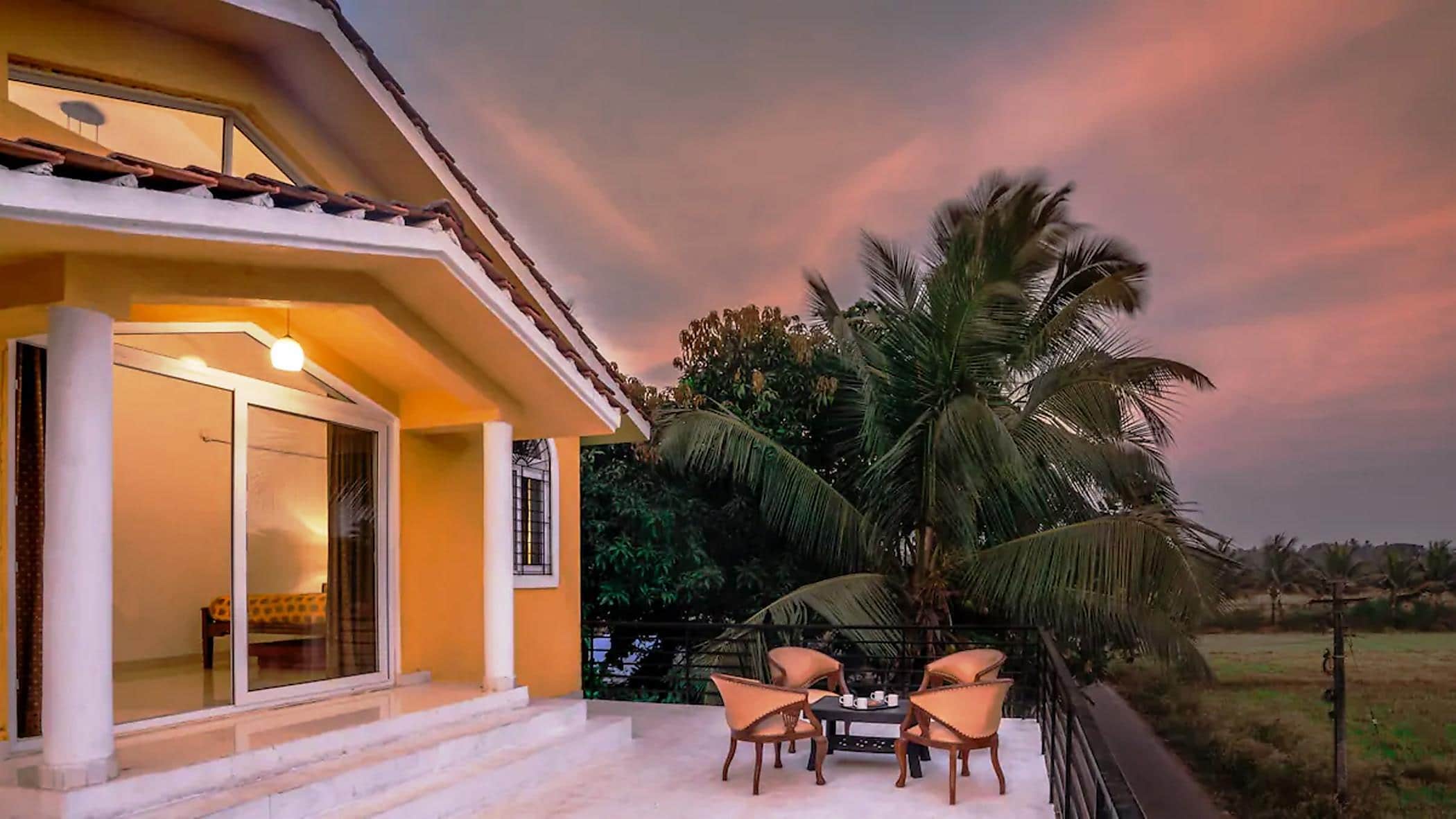 Yellow Private Pool Villa - 3BHK | Caretaker | Wifi, Goa