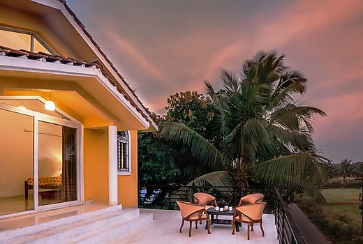 Yellow Private Pool Villa - 3BHK | Caretaker | Wifi