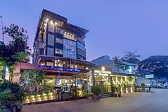 Shree Yash Hotel, Pune