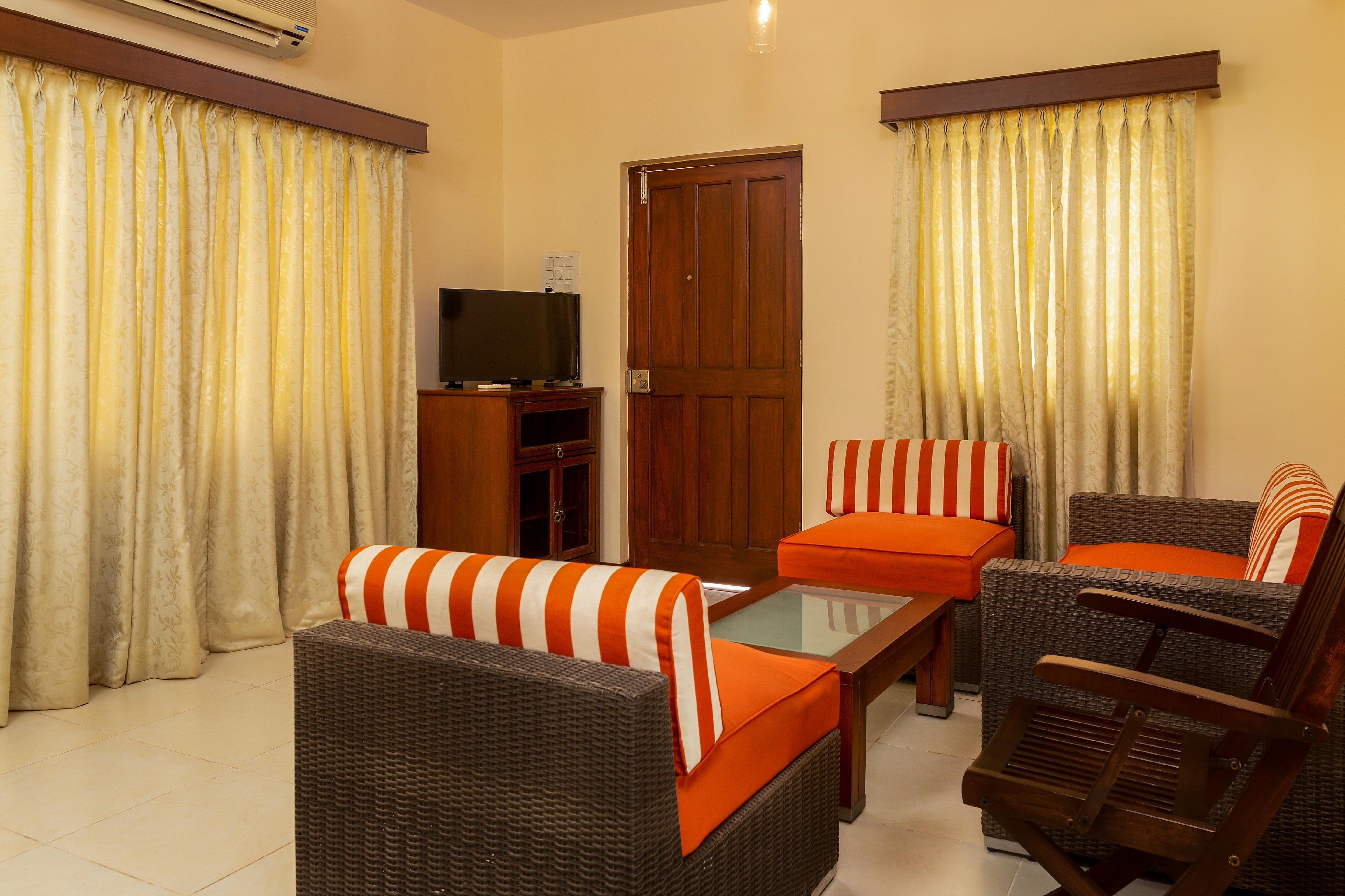 Casa Alegria - 4 BHK Luxury Villa With Pool - Tap to explore photos