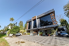 Athirappilly Greenland Resort, Chalakudy