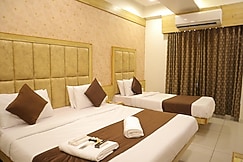 Hotel Bilva Leaf, Sanand