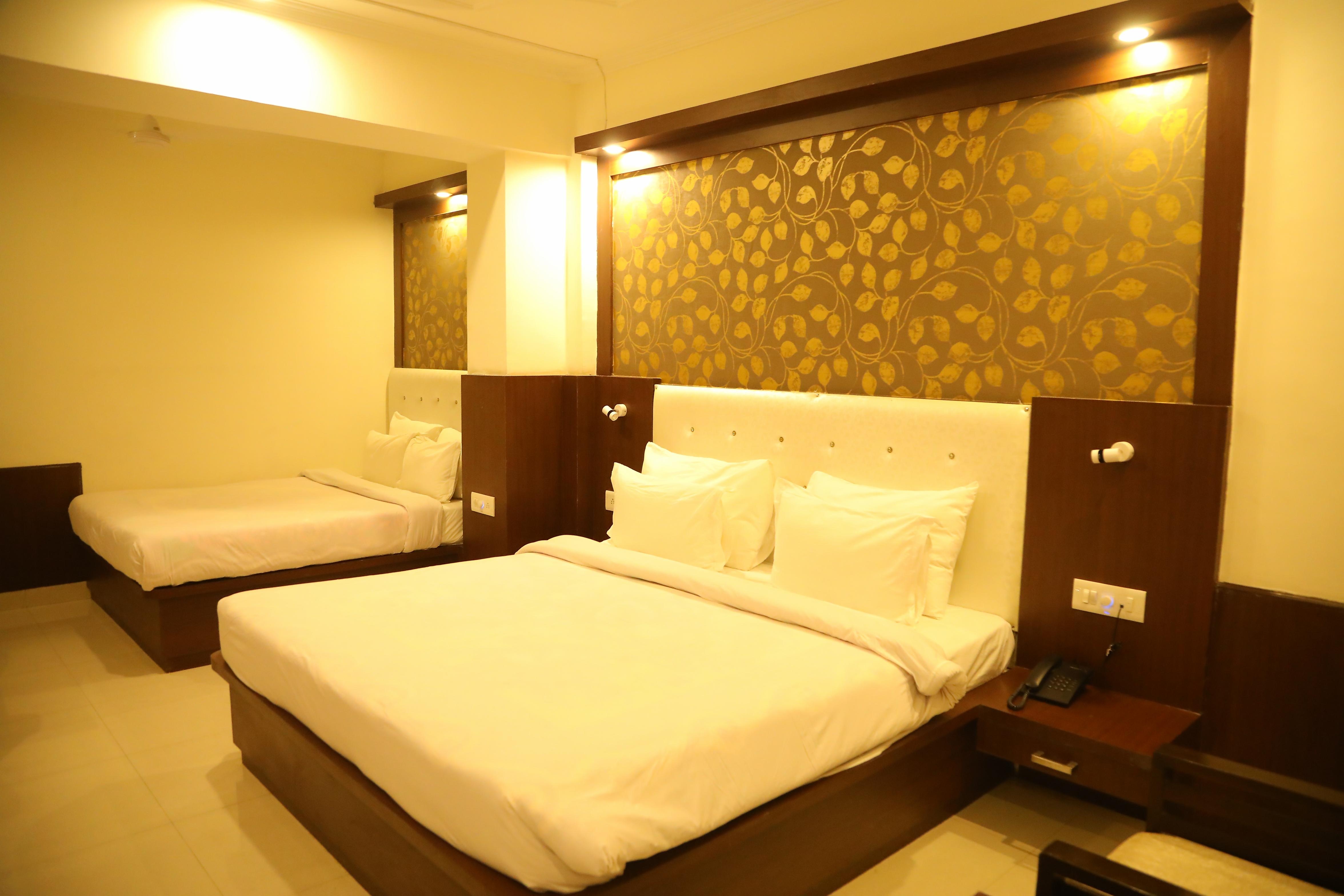 Hotel Ganga Aatitheyam - Tap to explore photos