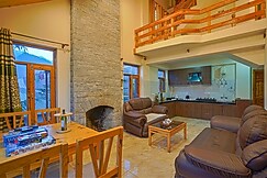 Juniper New House | Entire Homestay, Manali