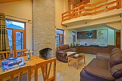 Juniper New House | Entire Homestay, Manali