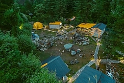 Whoopers Boutique Resort, Jibhi