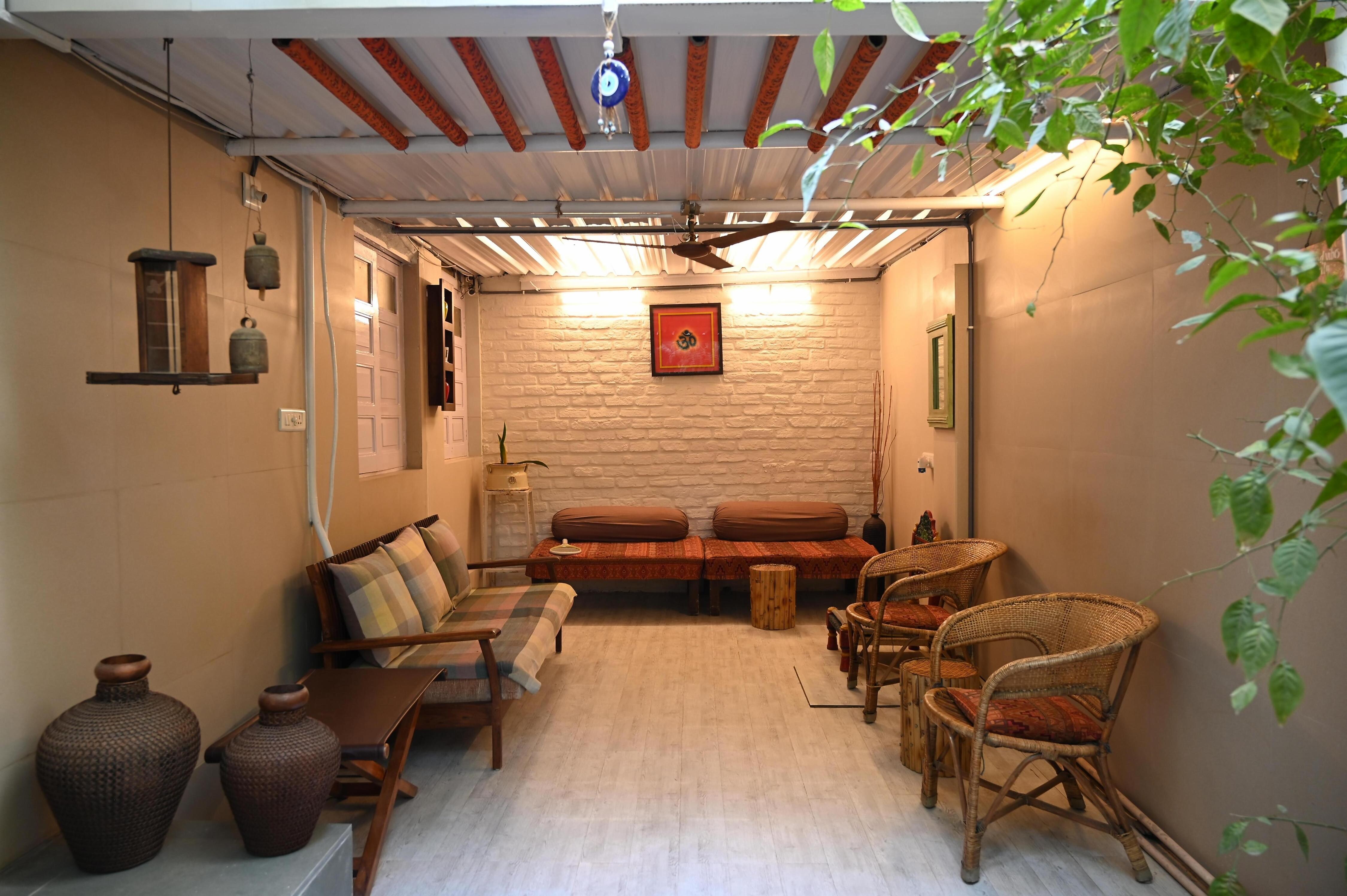Srinekatan Homestay & Heritage Villa - Tap to explore photos