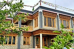 Ladakh Country Inn., Leh